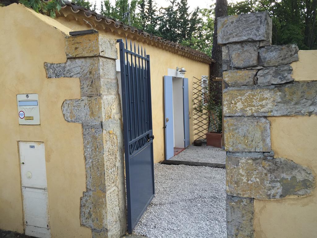 Charmant Studio Brignoles Exterior foto